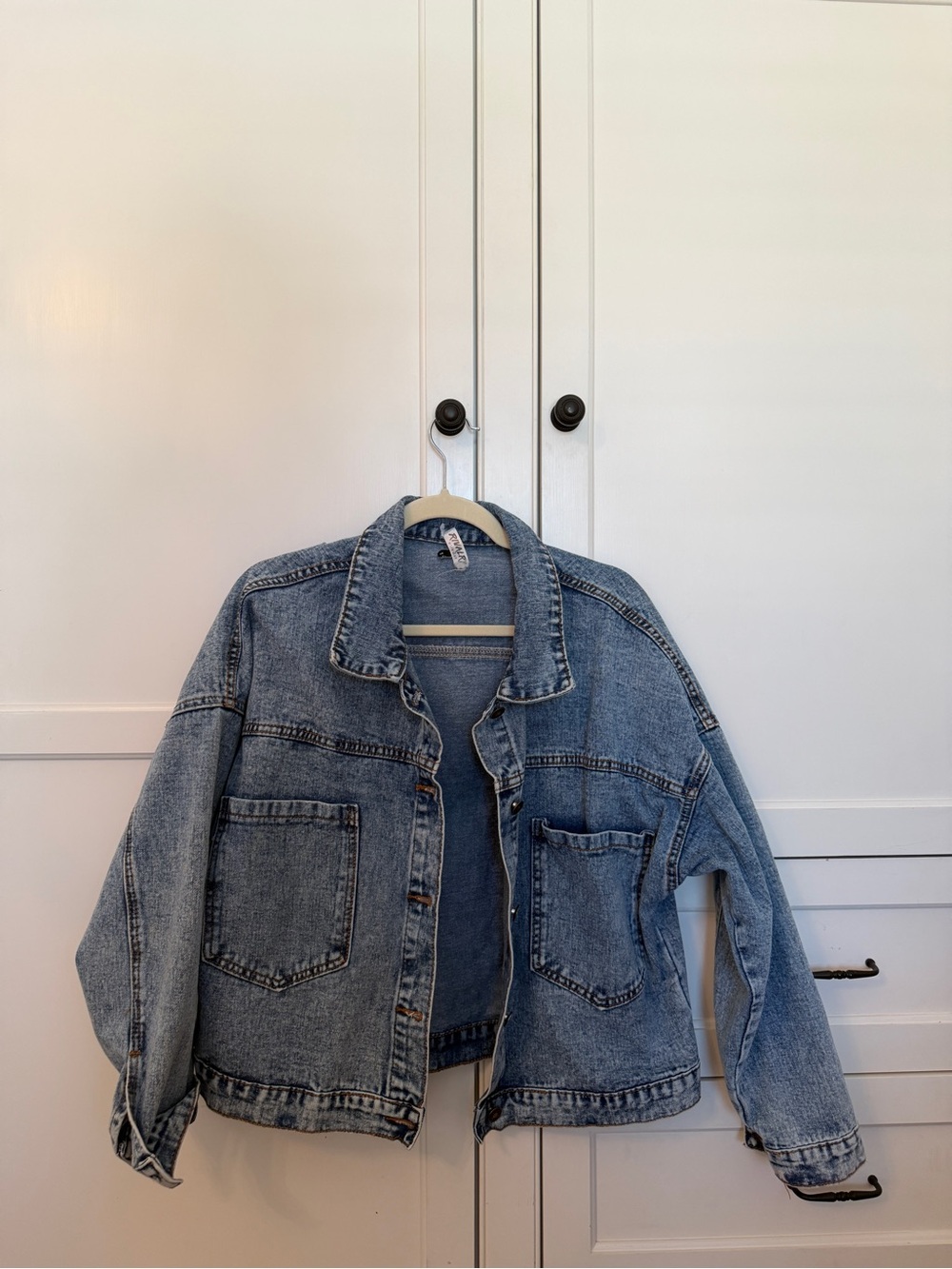 Light Wash Denim Jacket with Casual Crop Top - Picture 3 of 7